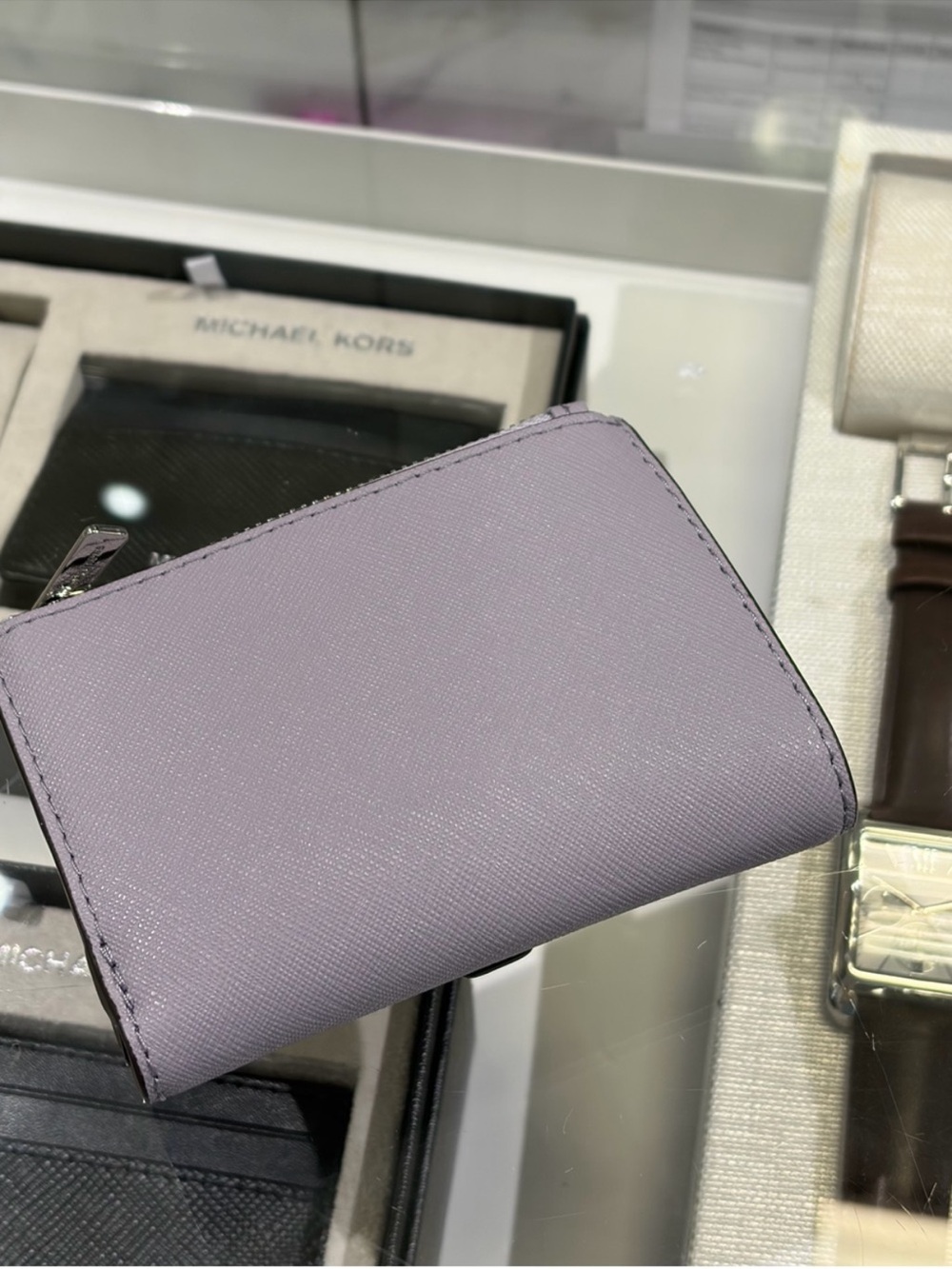 Michael Kors Greenwich Medium Leather Trifold Wallet - Picture 7 of 7